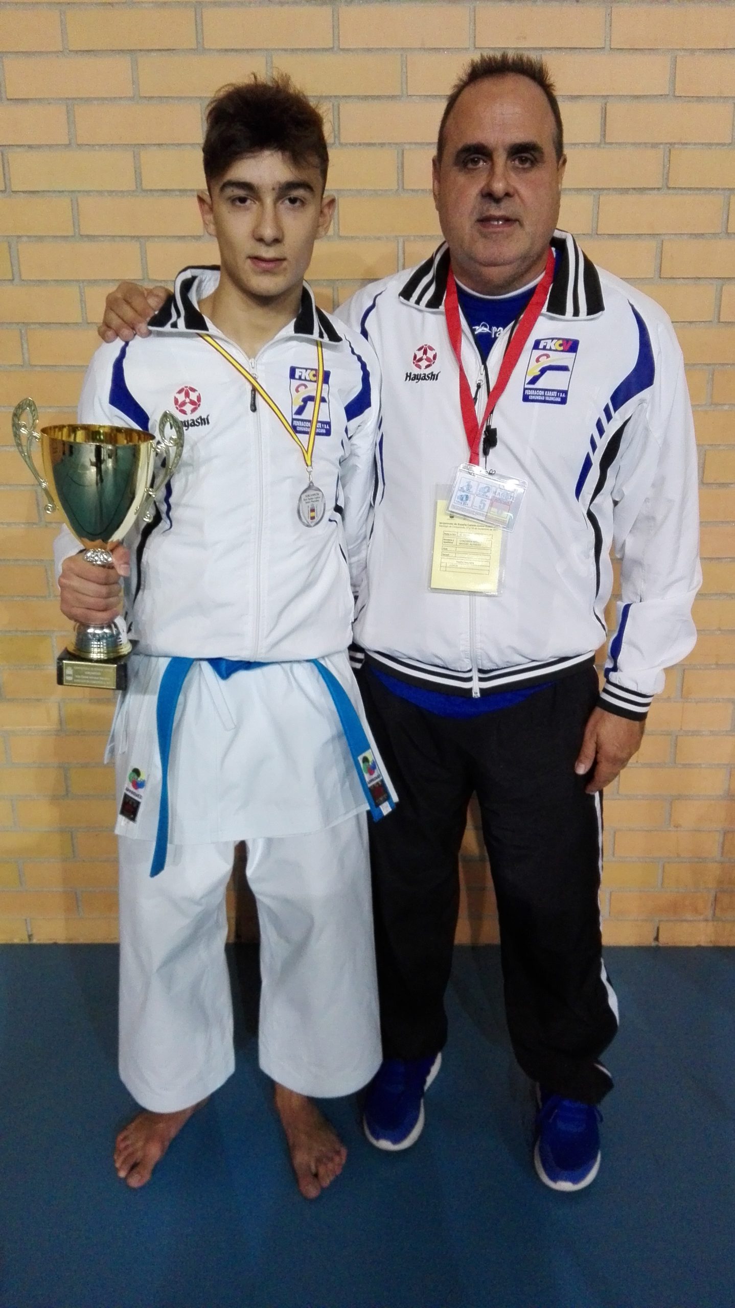 JUAN AMOROS DOBLE SUBCAMPEON DE ESPAÑA, INDIVIDUAL Y EQUIPOS Y ADRIAN ALBEROLA SUBCAMPEON EN EQUIPOS